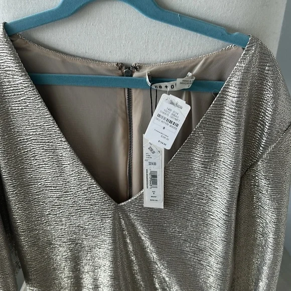 Alice & Olivia A+O Metallic Gold Dress 8 NWT - Picture 2 of 9